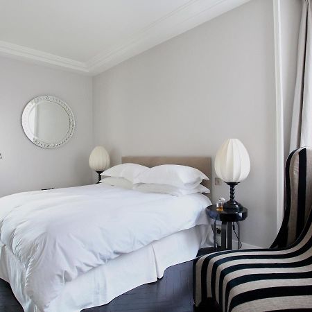 Outstanding 2 Bedrooms With A Terrific Eiffel Tower View Paris Ngoại thất bức ảnh