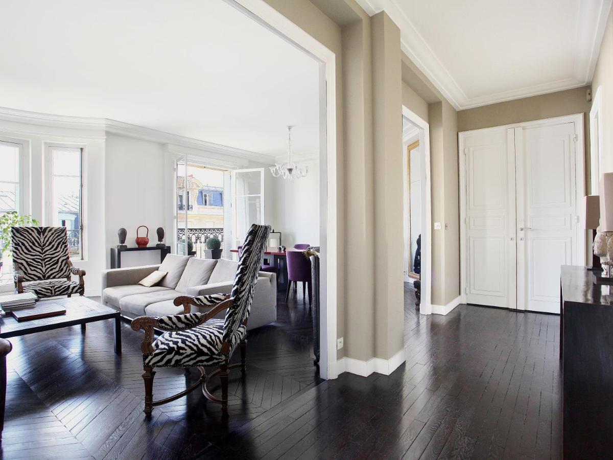 Outstanding 2 Bedrooms With A Terrific Eiffel Tower View Paris Ngoại thất bức ảnh