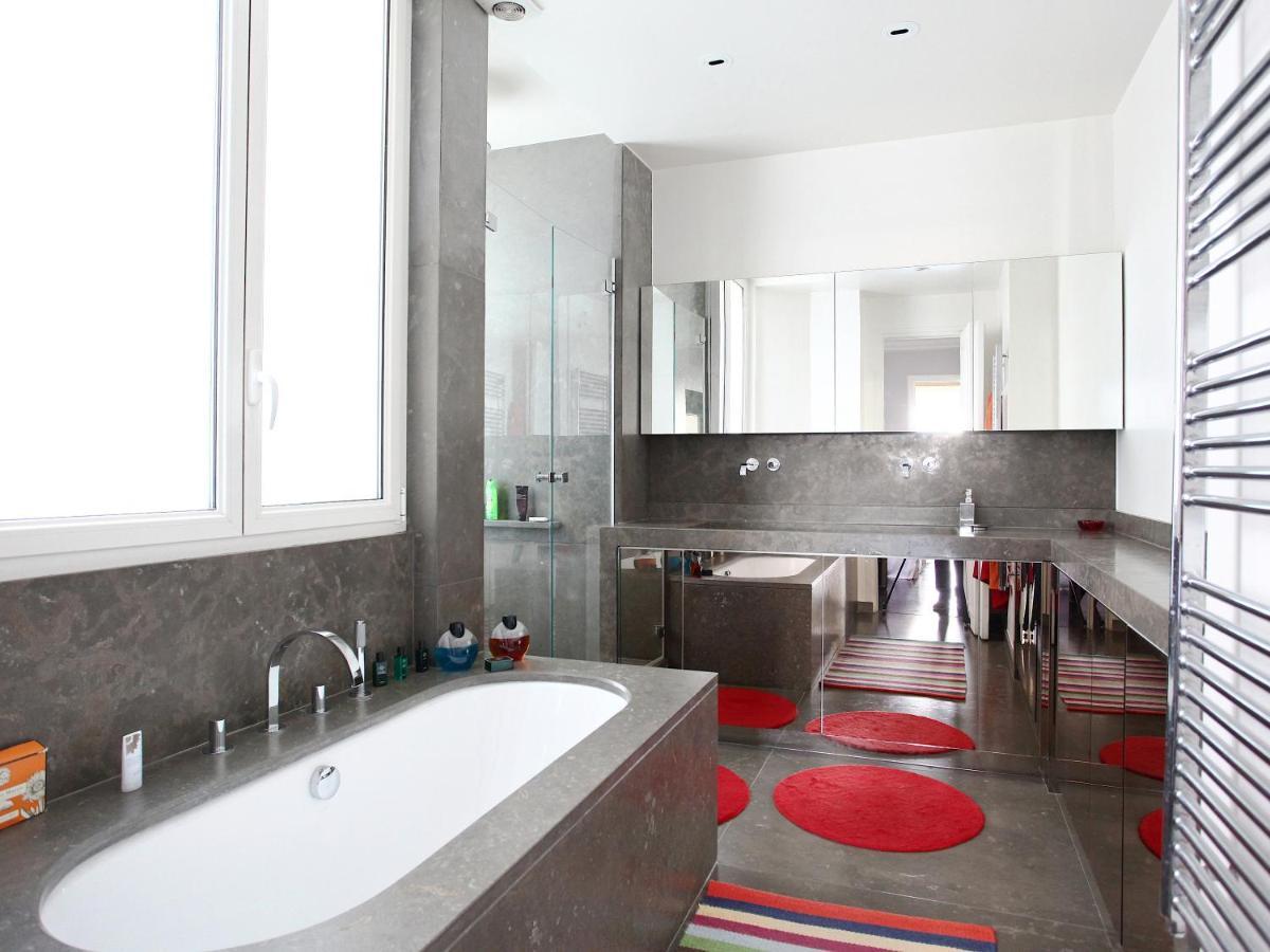 Outstanding 2 Bedrooms With A Terrific Eiffel Tower View Paris Ngoại thất bức ảnh