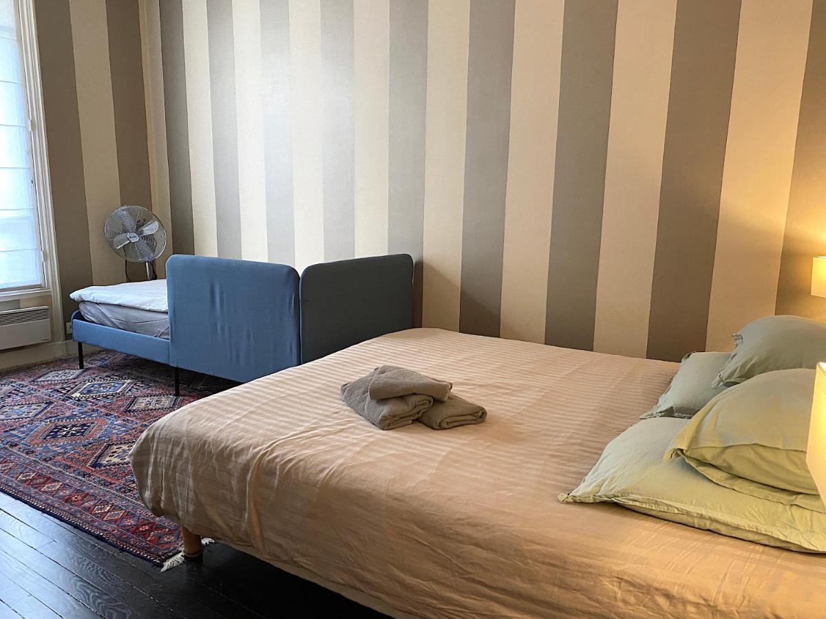 Outstanding 2 Bedrooms With A Terrific Eiffel Tower View Paris Ngoại thất bức ảnh